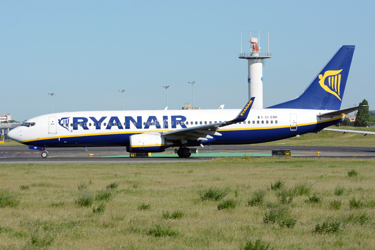 EI-ENR (35041) 2011 Boeing 737-8AS(WL)
