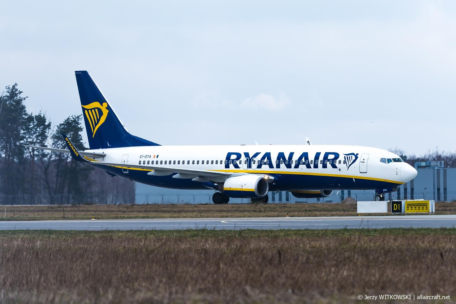EI-DYA (33631) 2008 Boeing 737-8AS(WL)