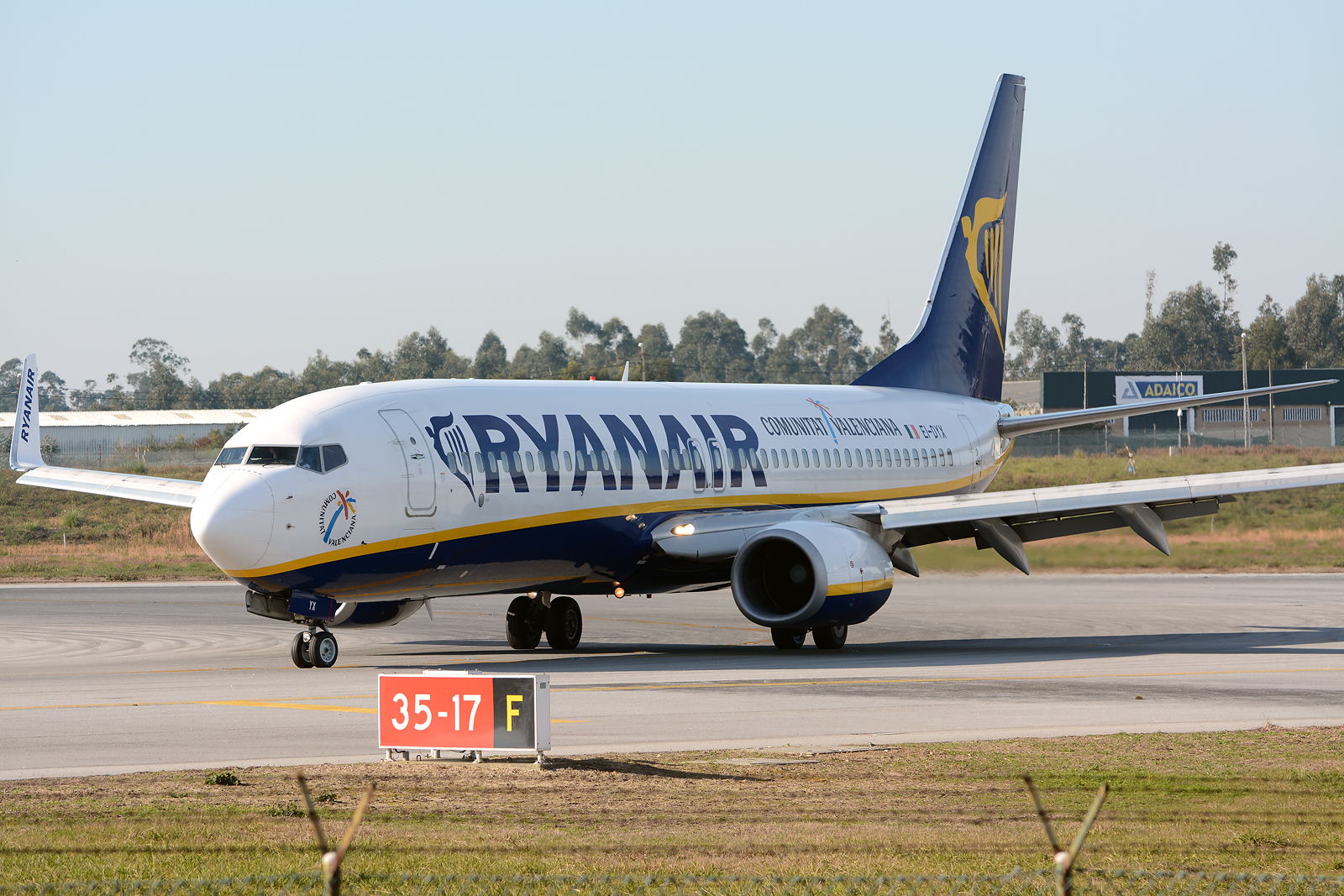 EI-DYX (37517) 2008 Boeing 737-8AS(WL)