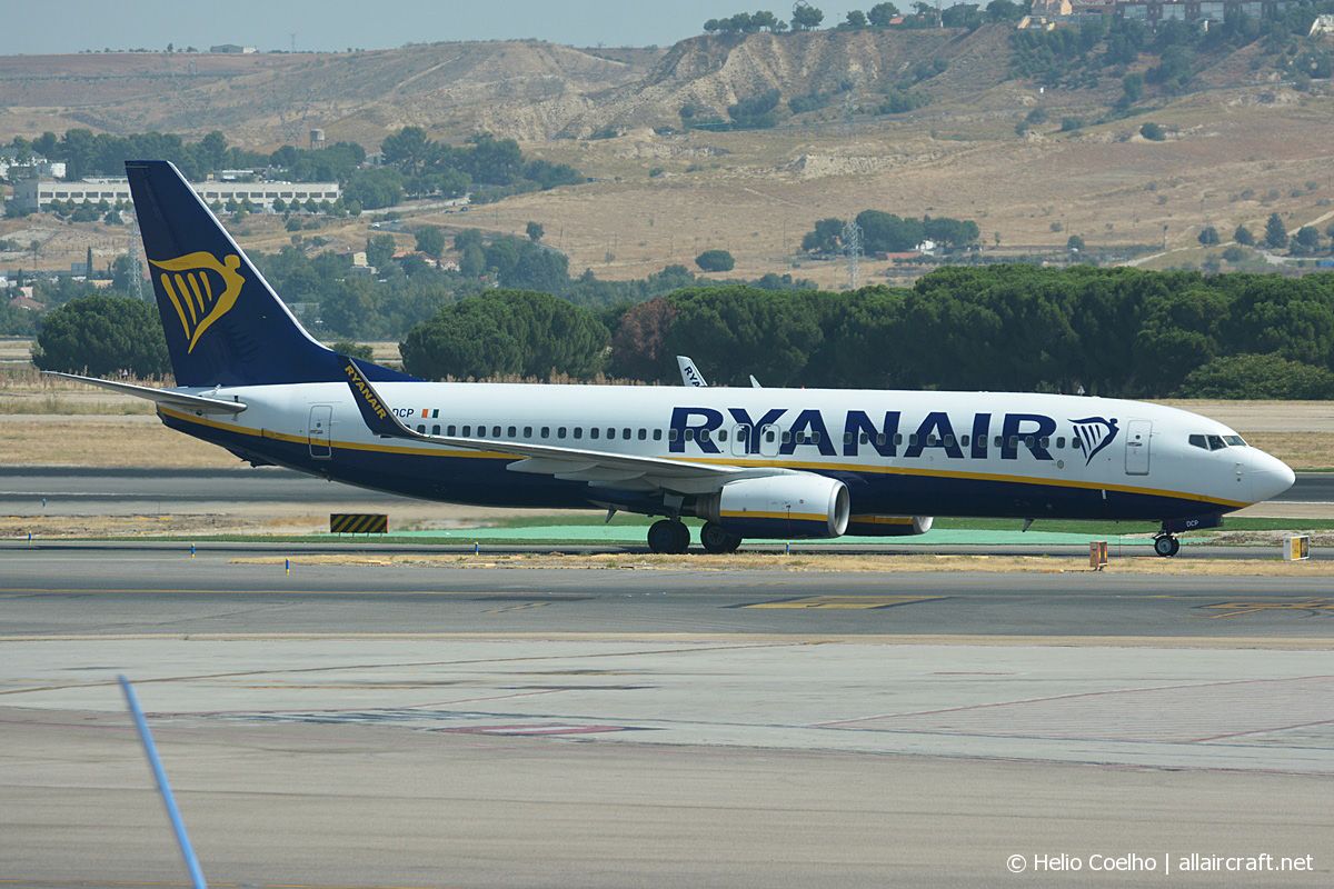 EI-DCP (33810) 2004 Boeing 737-8AS(WL)