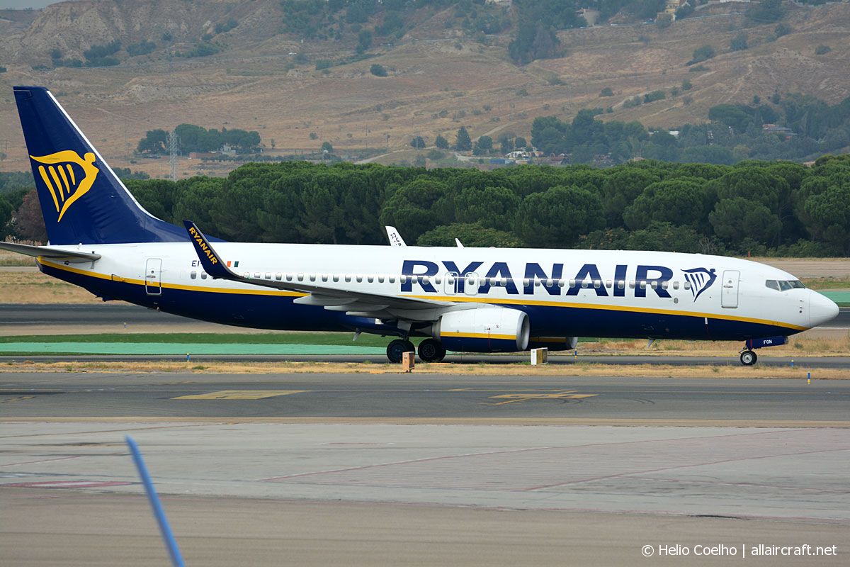 EI-FON (44721) 2016 Boeing 737-8AS(WL)
