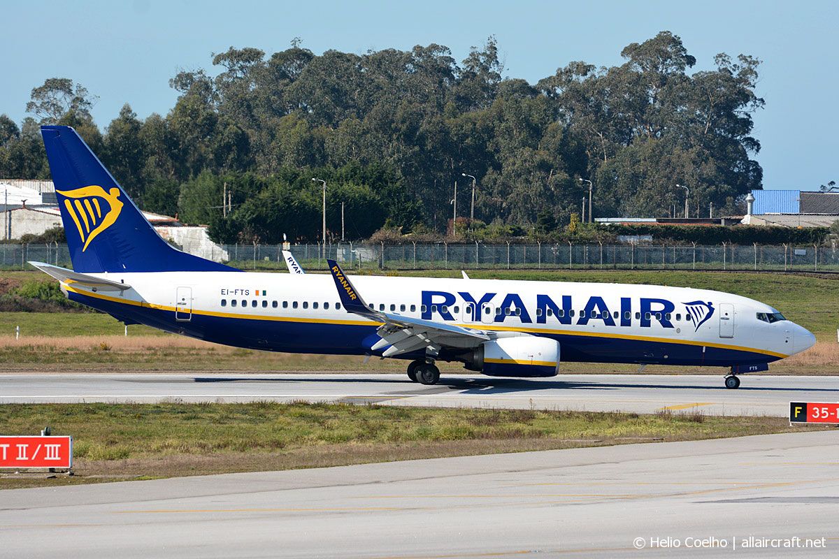 EI-FTS (44768) 2017 Boeing 737-8AS(WL)