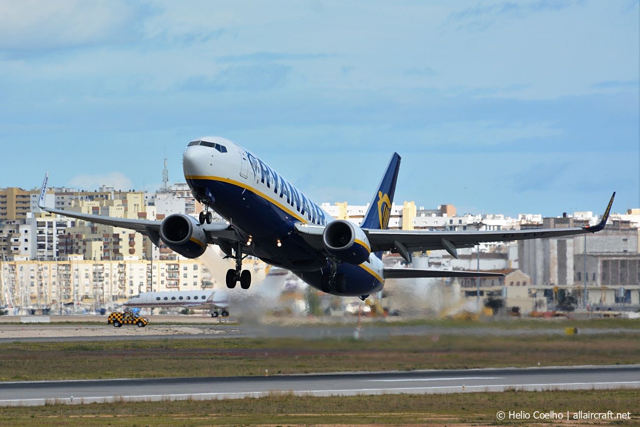 EI-EVF (40291) 2012 Boeing 737-8AS(WL)