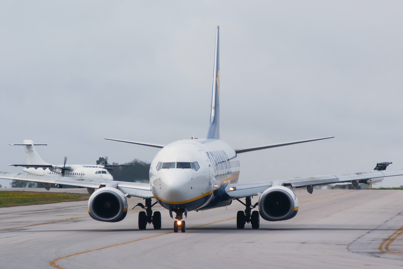 EI-DAN (033549) Boeing 737-8AS(WL)