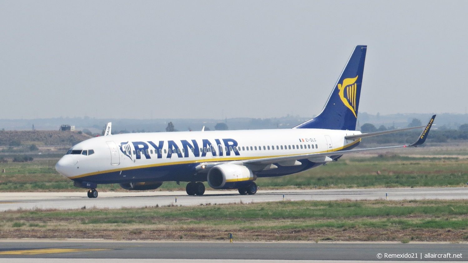 EI-DLG (33589) 2006 Boeing 737-8AS(WL)
