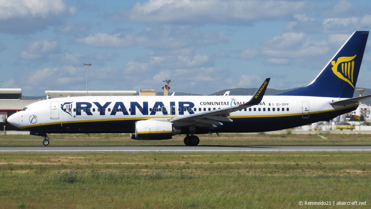 EI-DPP (33613) 2007 Boeing 737-8AS(WL)