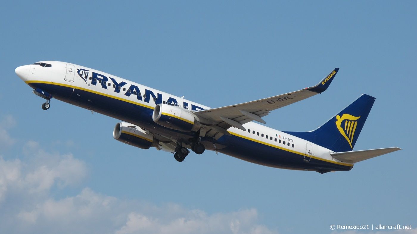 EI-DYL (36574) 2008 Boeing 737-8AS(WL)