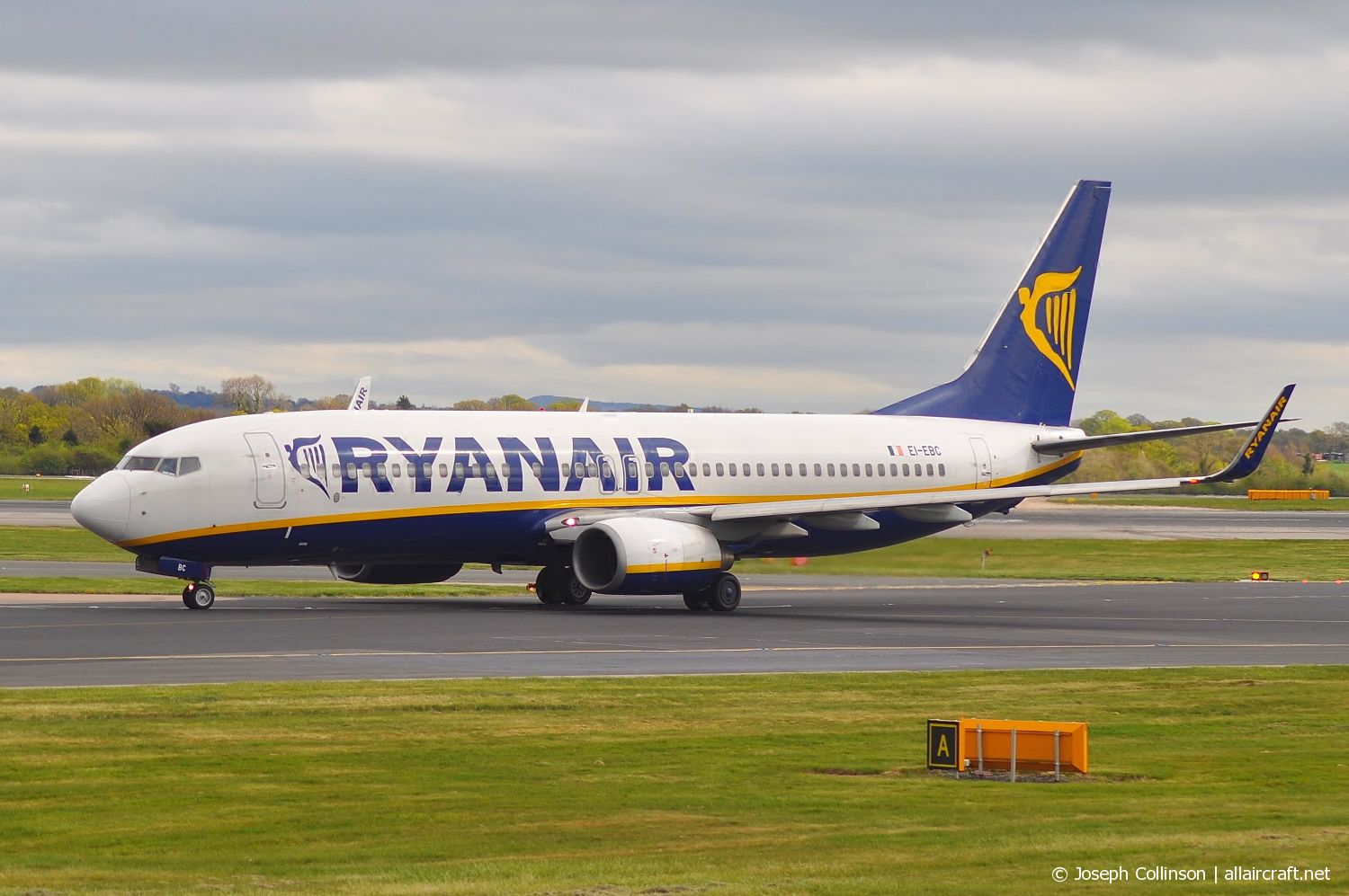EI-EBC (37520) 2009 Boeing 737-8AS(WL)