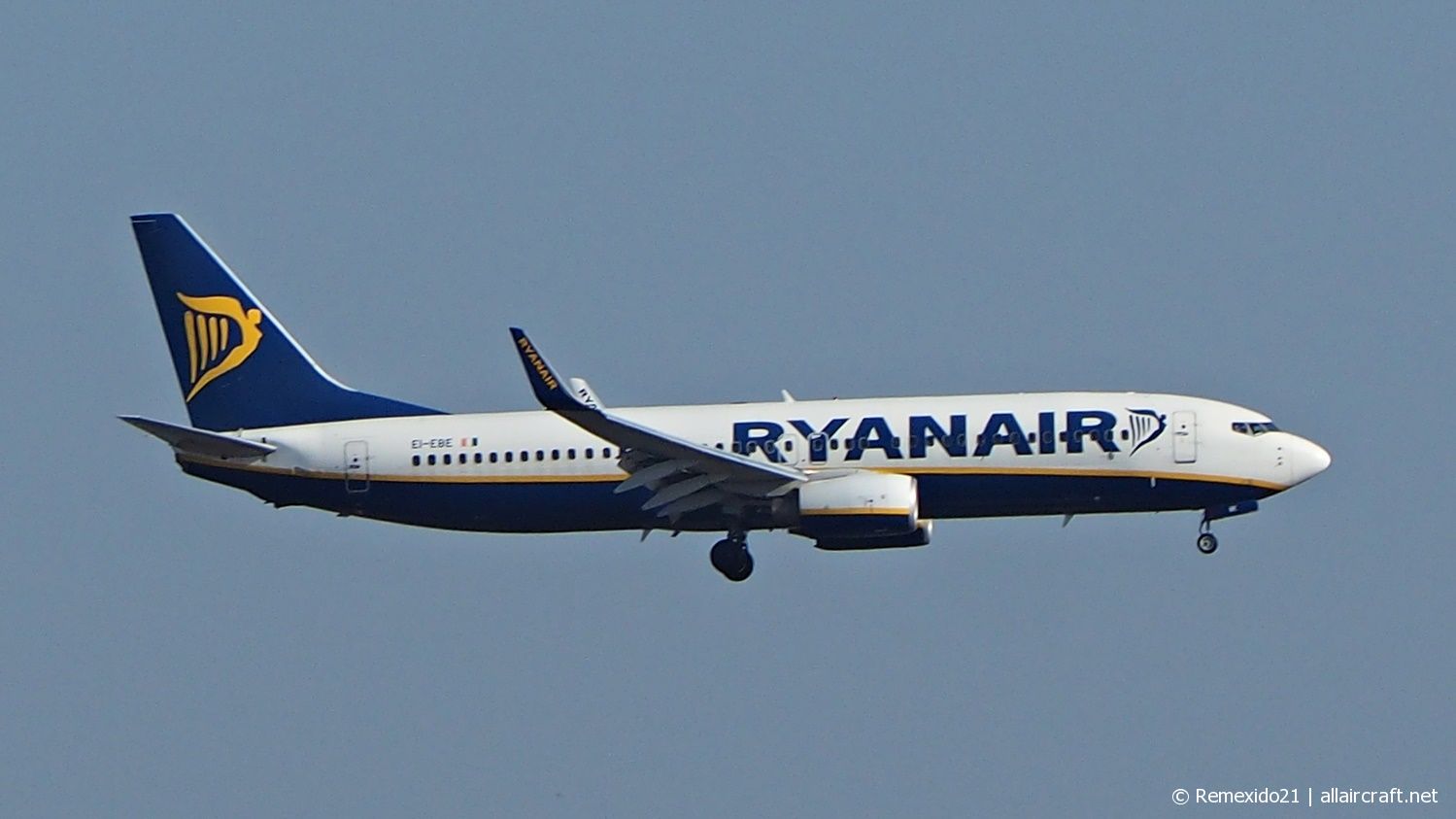 EI-EBE (37523) 2009 Boeing 737-8AS(WL)