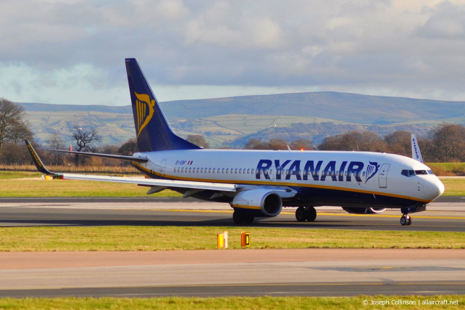 EI-EBF (37524) 2009 Boeing 737-8AS(WL)