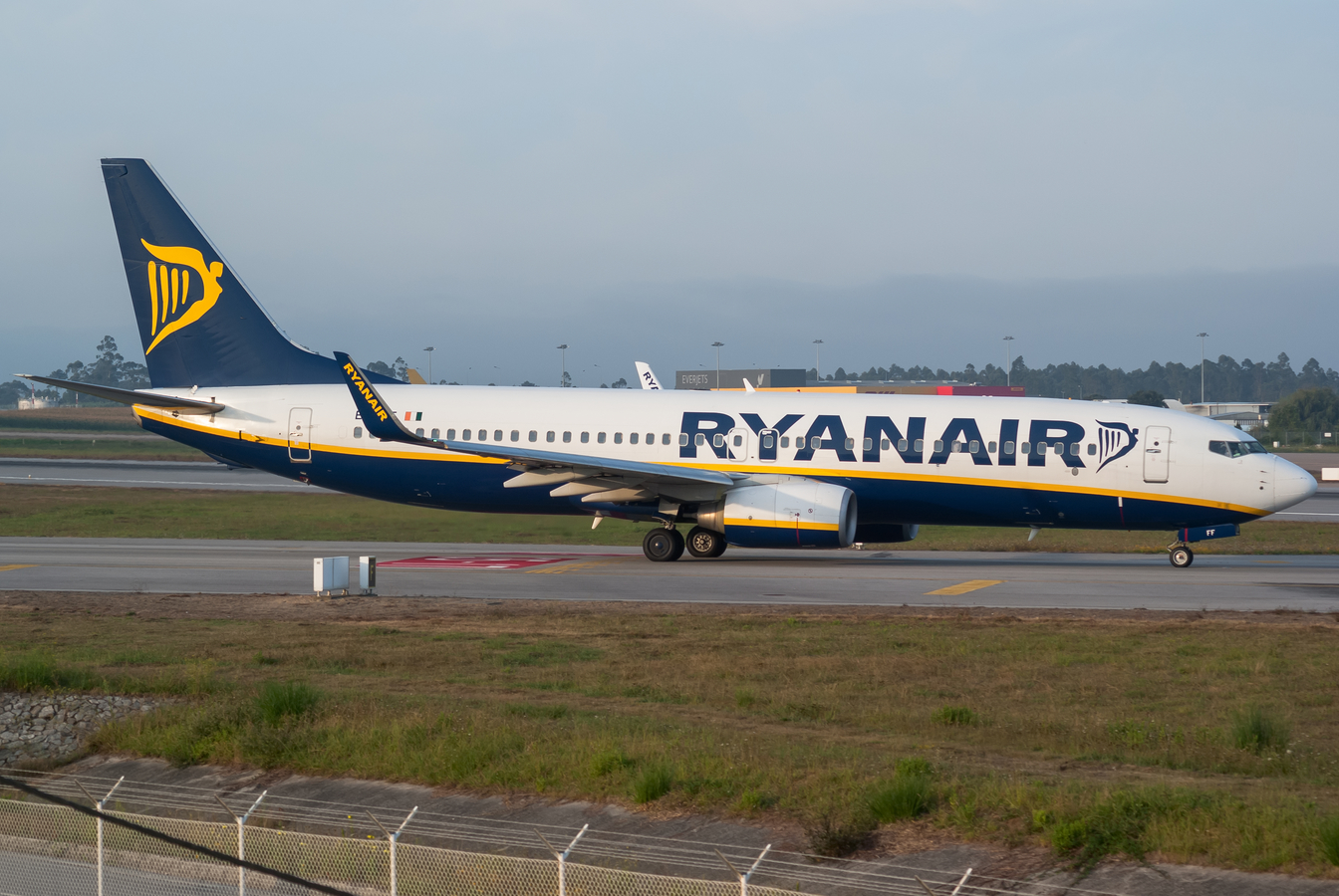 EI-EFF (35016) 2009 Boeing 737-8AS(WL)