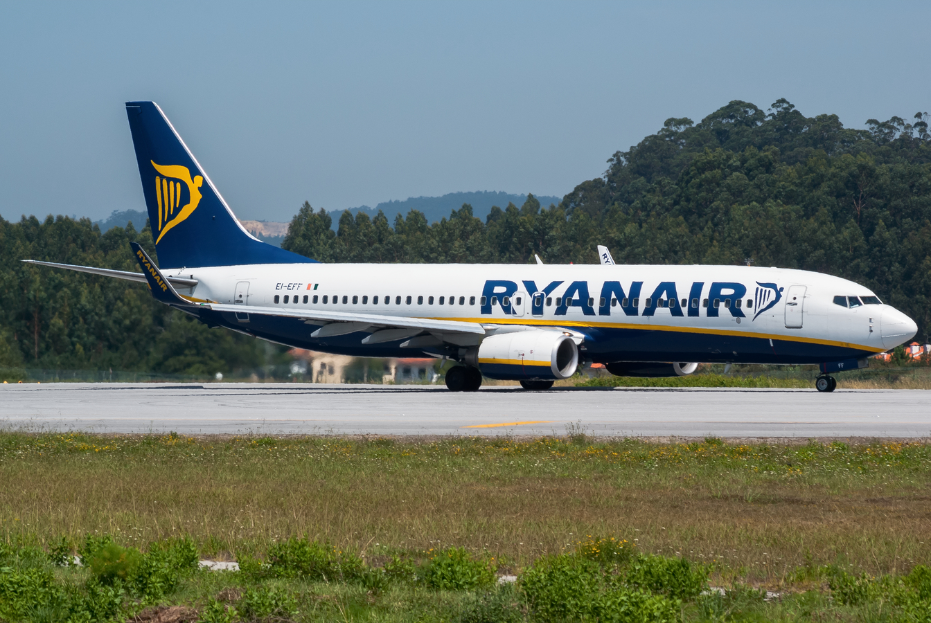 EI-EFF (35016) 2009 Boeing 737-8AS(WL)