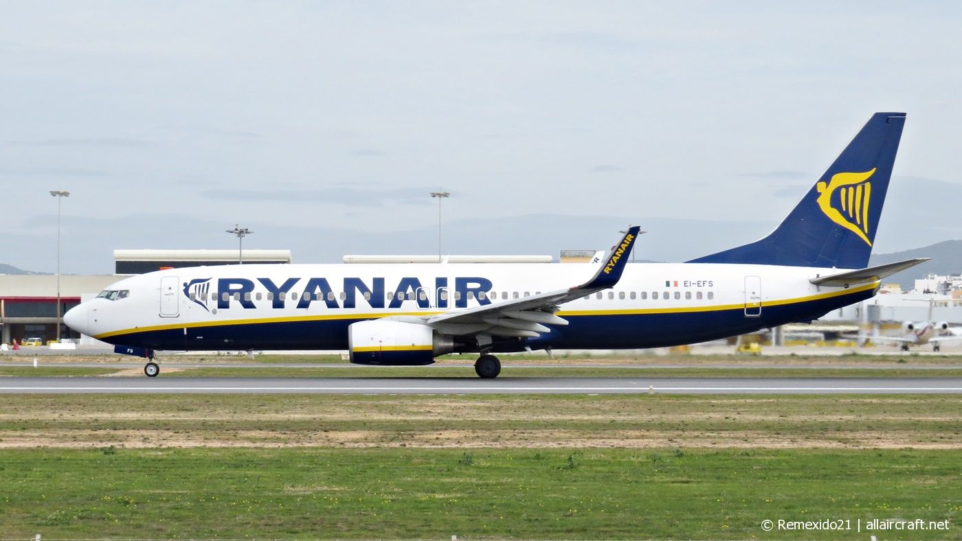 EI-EFS (37542) 2009 Boeing 737-8AS(WL)
