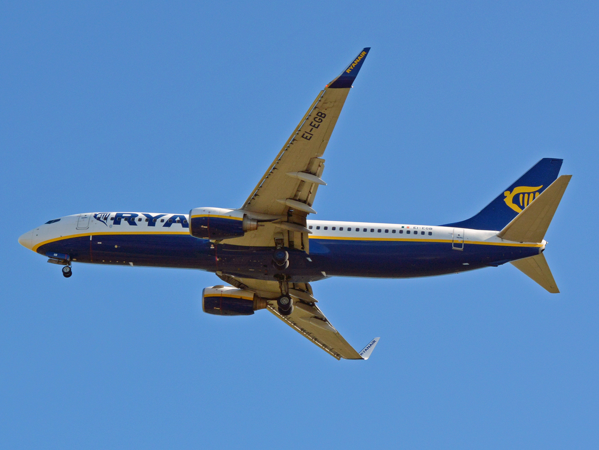 EI-EGB (38941) 2009 Boeing 737-8AS(WL)