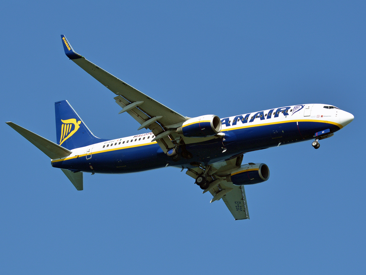 EI-EGC (38492) 2009 Boeing 737-8AS WL