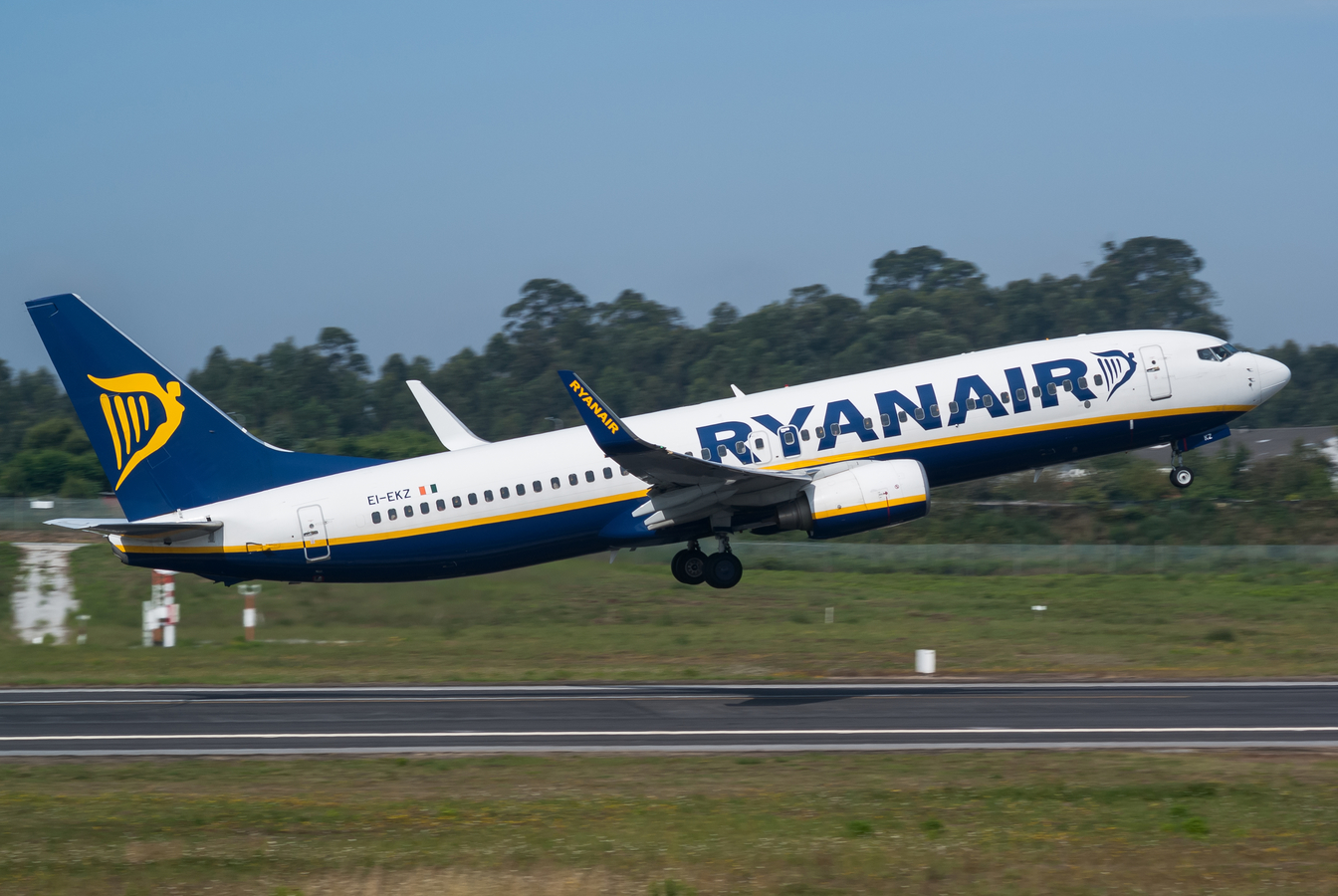EI-EKZ (38508) 2010 Boeing 737-8AS(WL)
