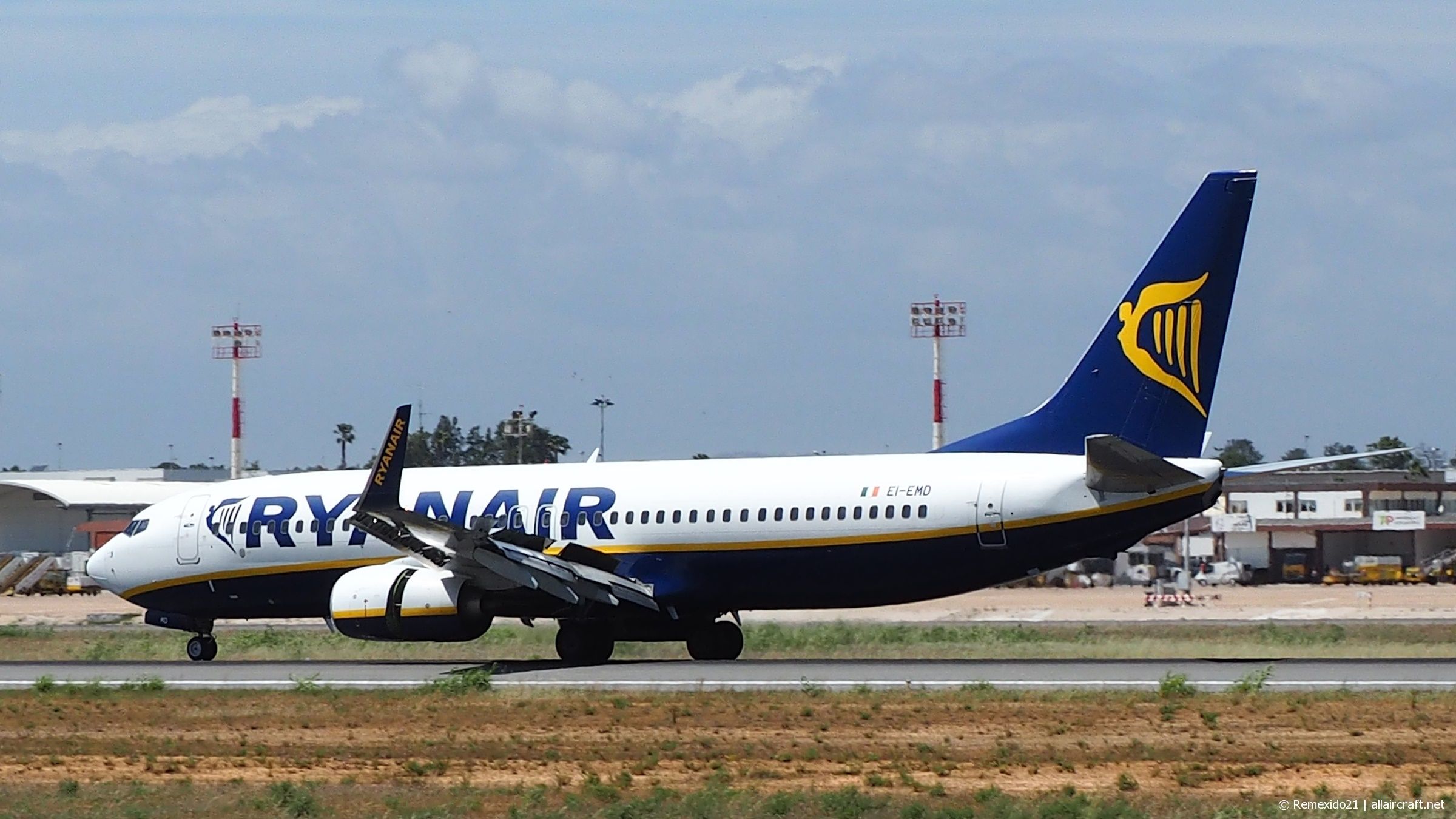 EI-EMD (38509) 2010 Boeing 737-8AS(WL)