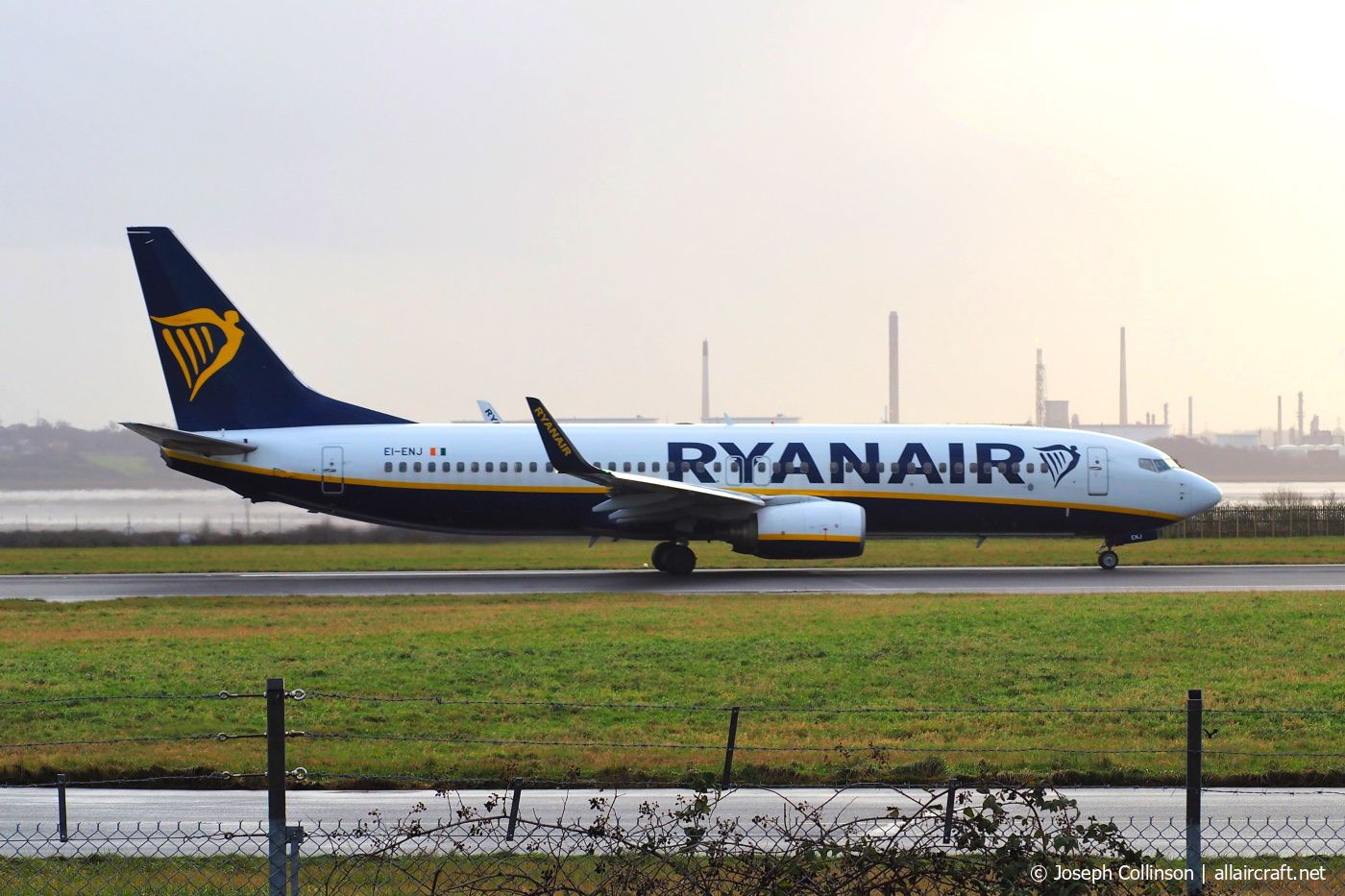 EI-ENJ (40301) 2010 Boeing 737-8AS(WL)