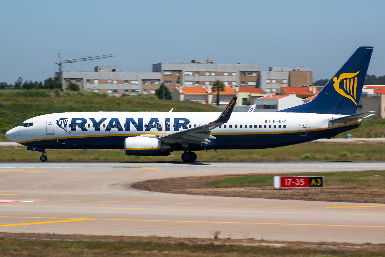 EI-ENV (35039) 2011 Boeing 737-8AS(WL)