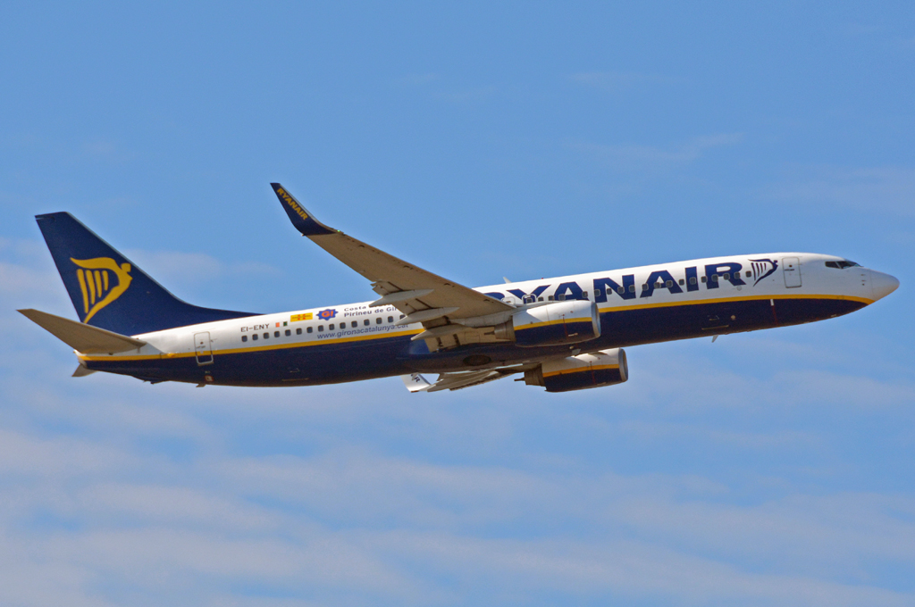 EI-ENY (35042) 2011 Boeing 737-8AS(WL)