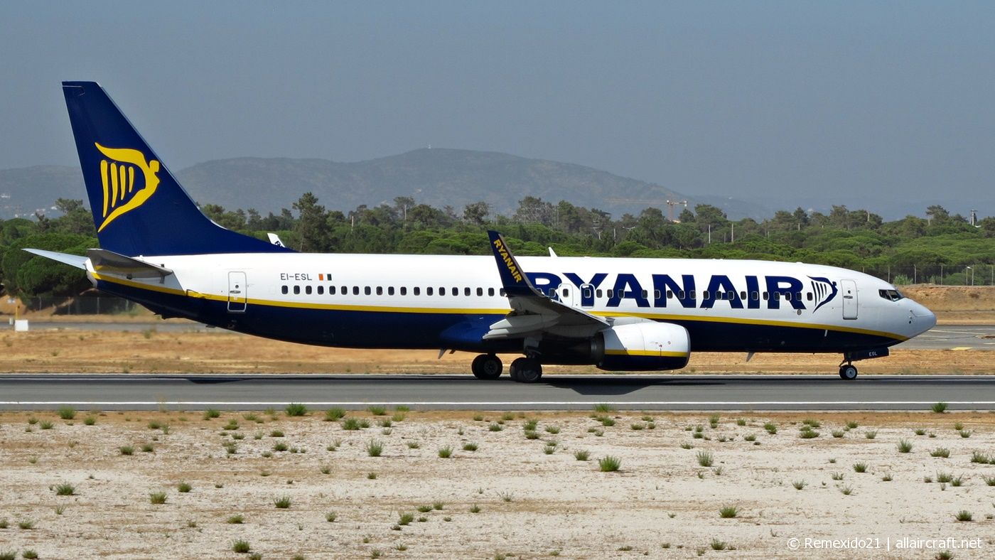 EI-ESL · Boeing 737-8AS(WL) · (FAO / LPFR)