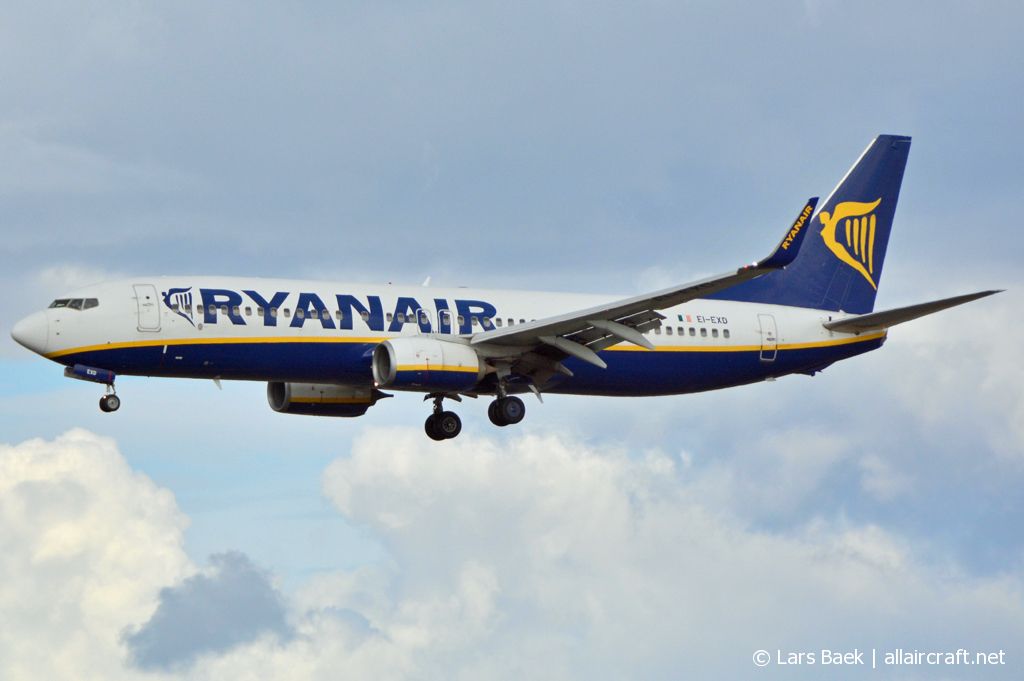 EI-EXD (40320) 2012 Boeing 737-8AS WL