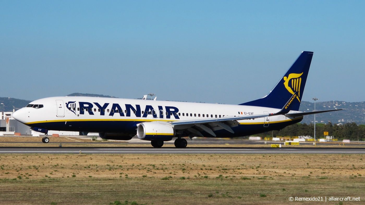 EI-EXF (40322) 2012 Boeing 737-8AS(WL)