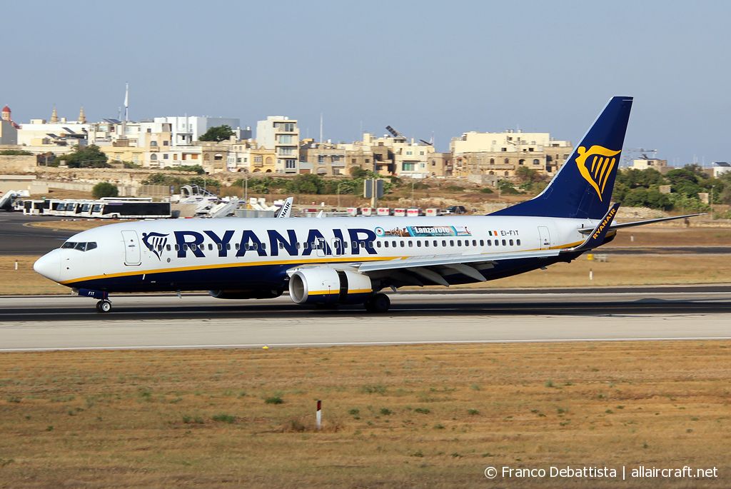 EI-FIT (44703) 2015 Boeing 737-8AS(WL)