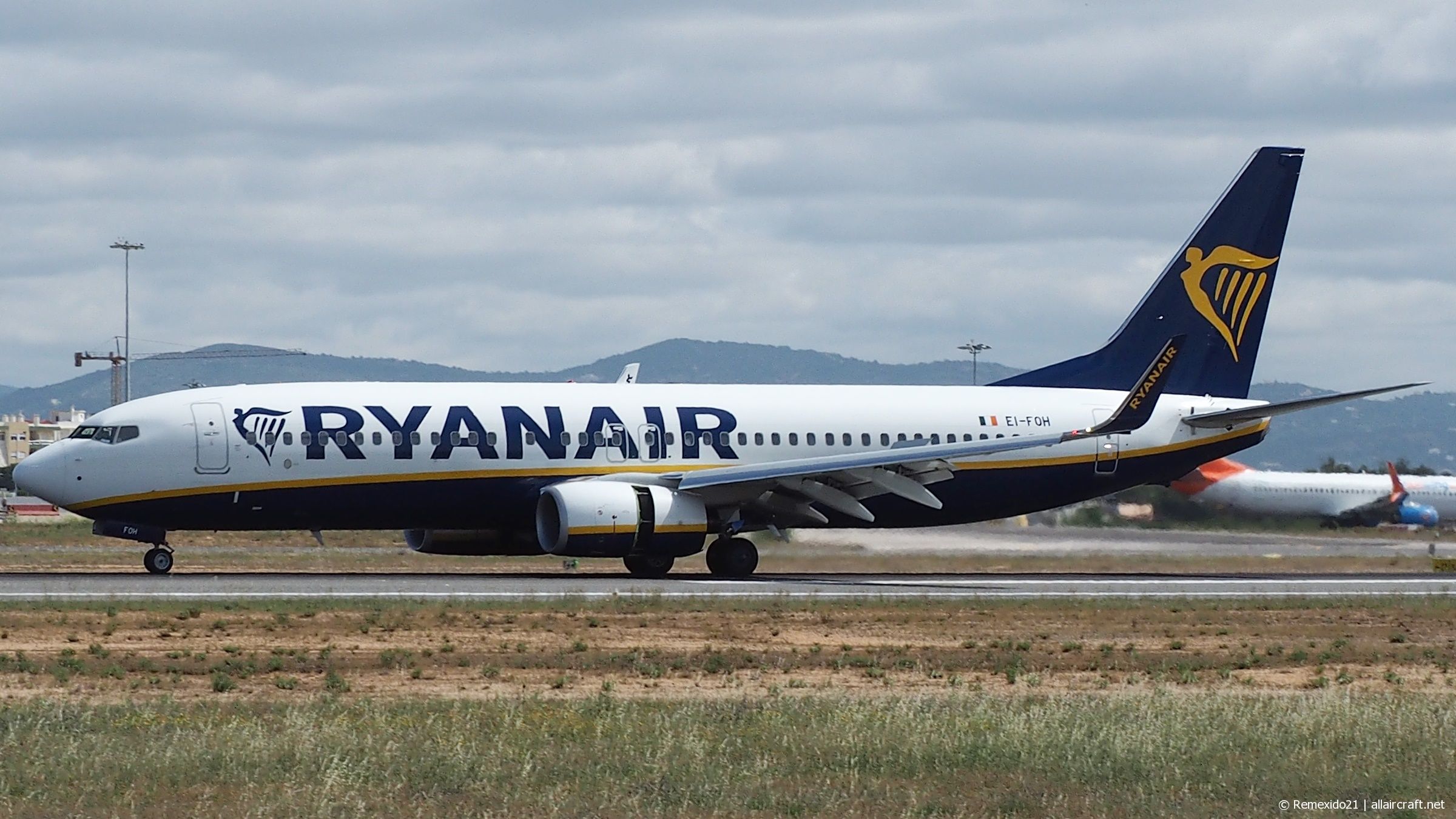 EI-FOH (44717) 2016 Boeing 737-8AS WL