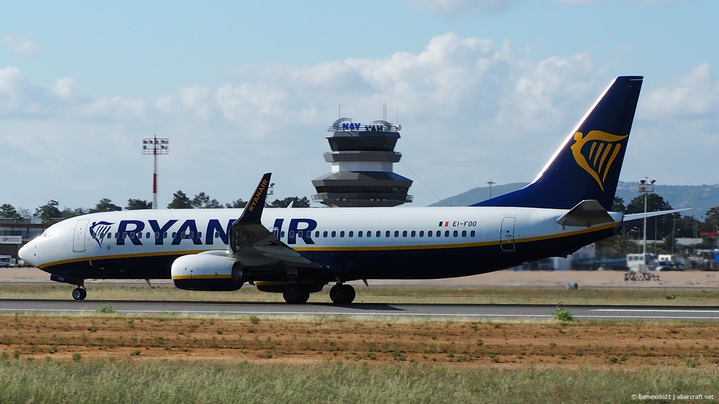 EI-FOO (44724) 2016 Boeing 737-8AS(WL)
