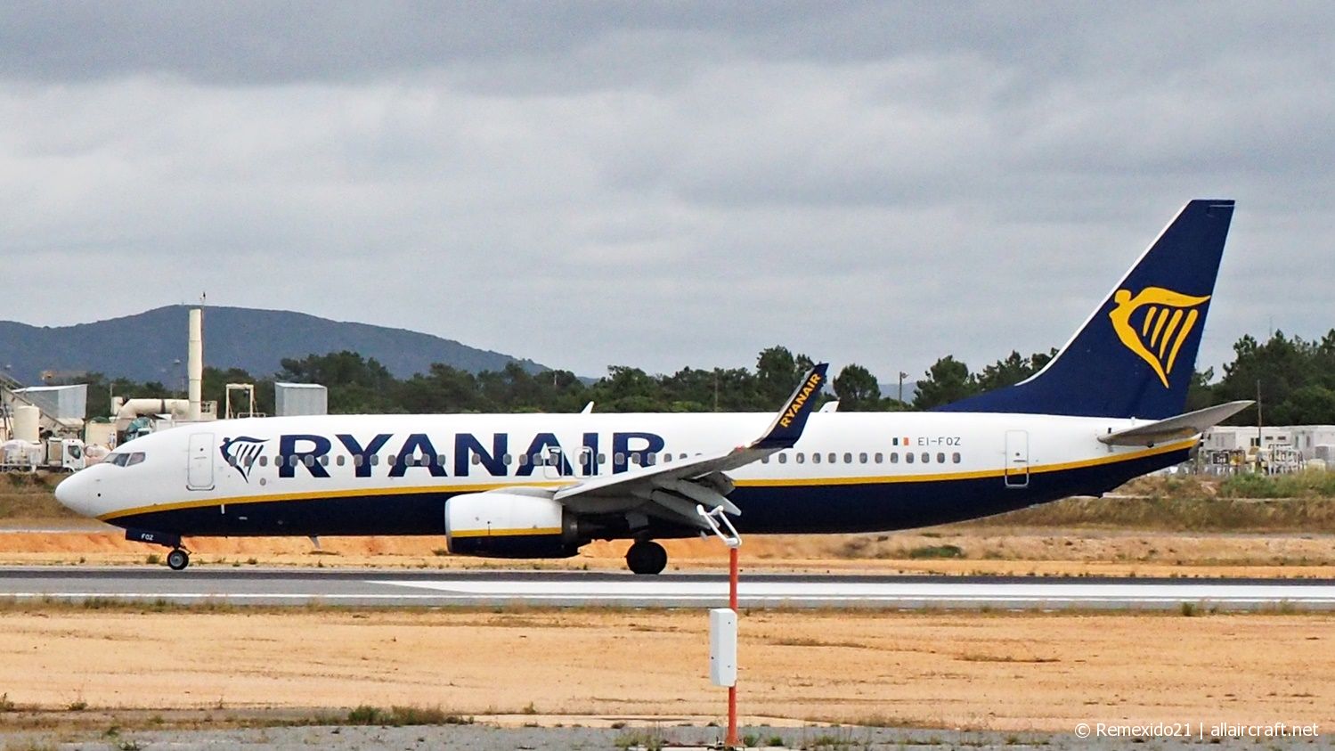 EI-FOZ (44731) 2016 Boeing 737-8AS(WL)