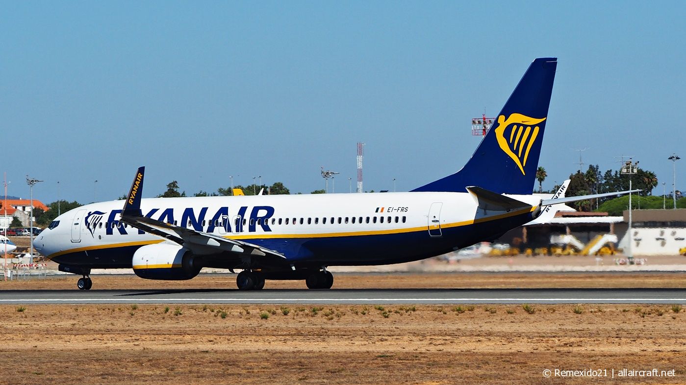 EI-FRS (44745) 2016 Boeing 737-8AS(WL)