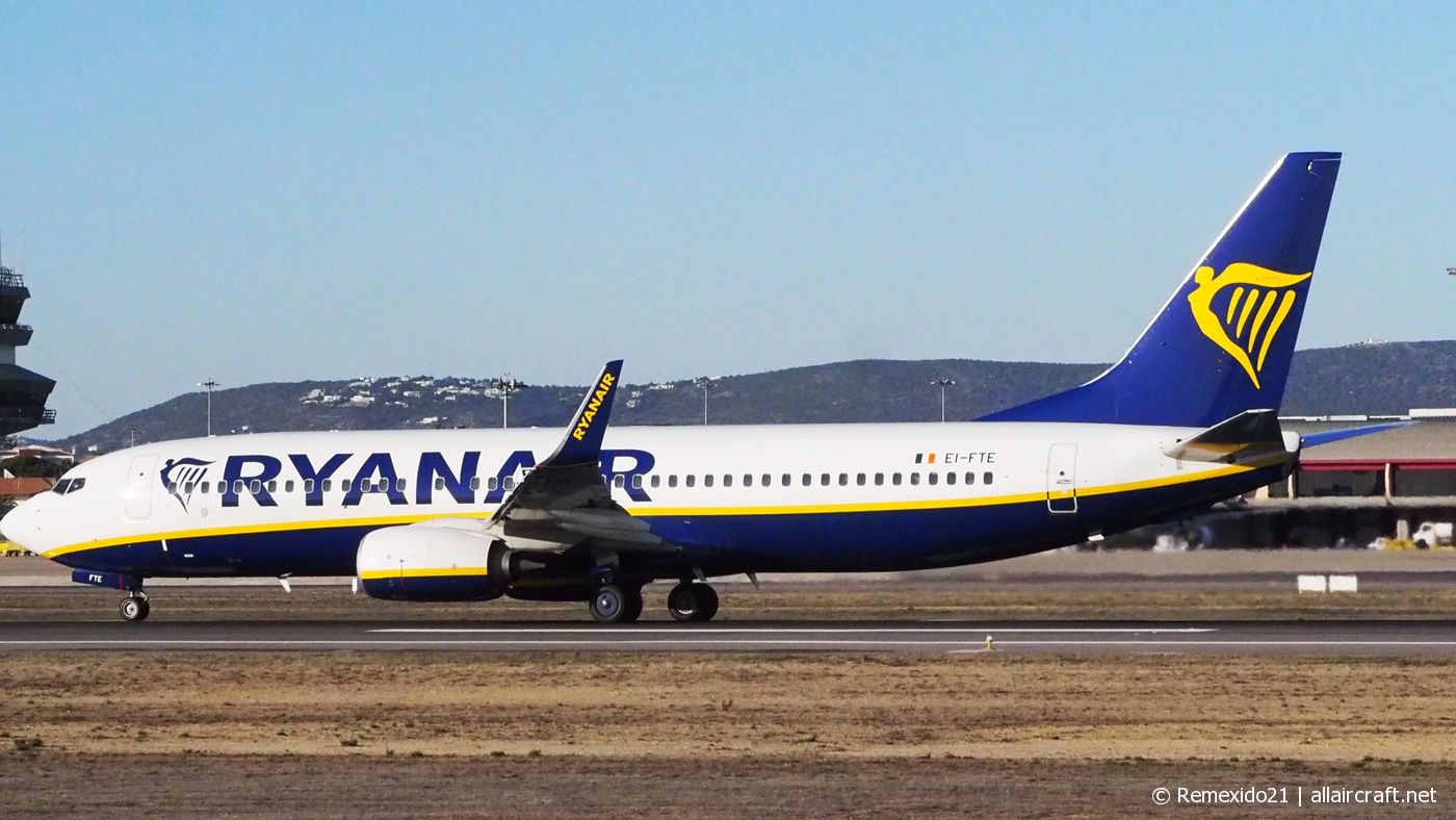EI-FTE (44755) 2016 Boeing 737-8AS(WL)