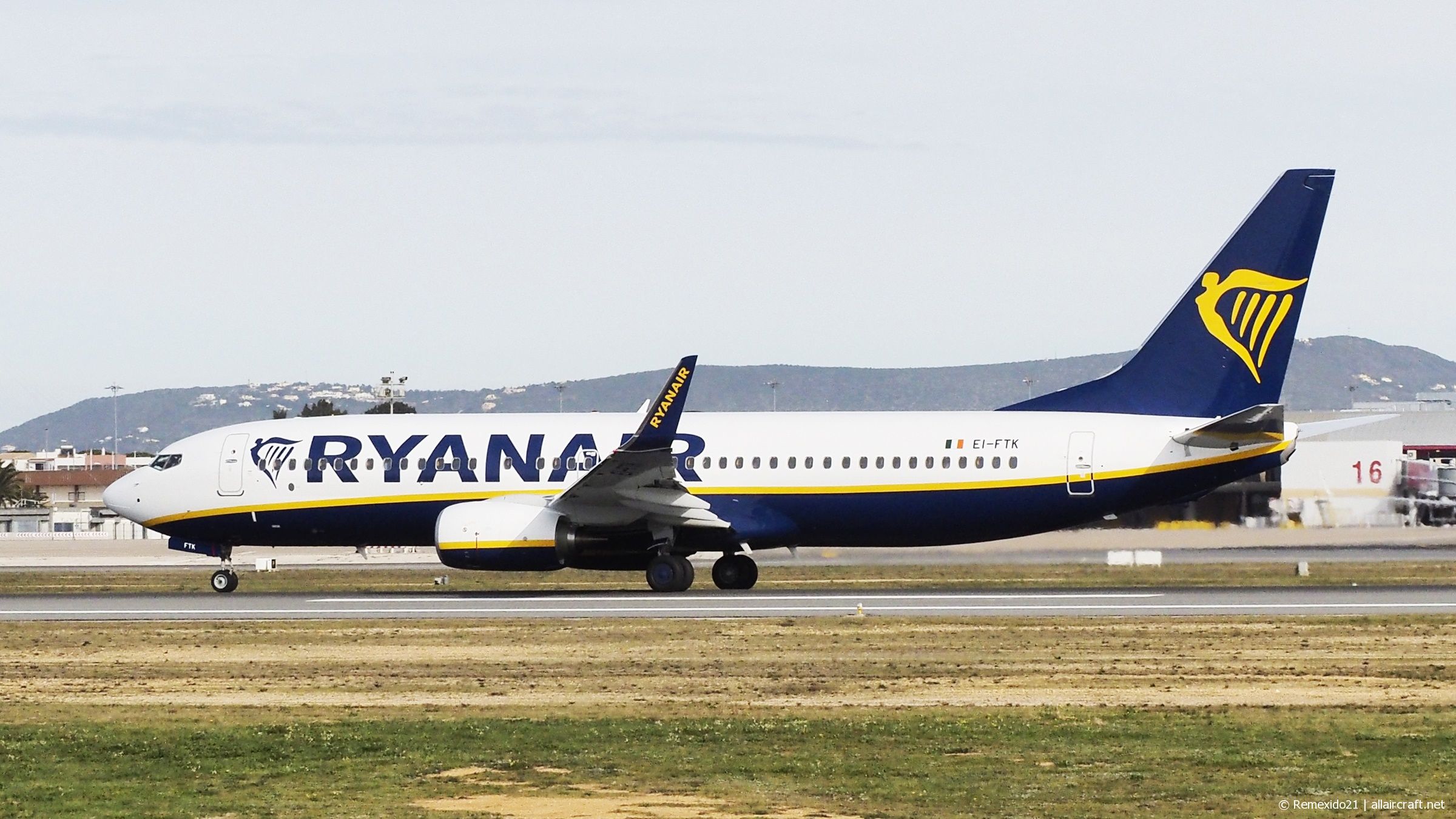 EI-FTK (44761) 2016 Boeing 737-8AS(WL)
