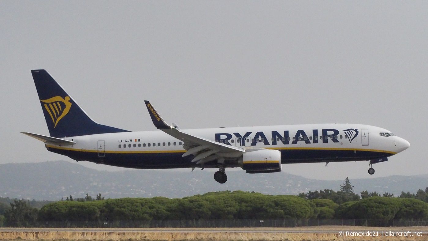 EI-GJH (44830) 2018 Boeing 737-8AS WL