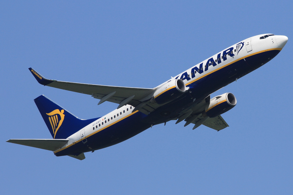 EI-EBT (35000) 2009 Boeing 737-8AS(WL)