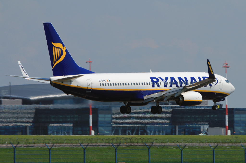 EI-EVK (40298) 2012 Boeing 737-8AS(WL)