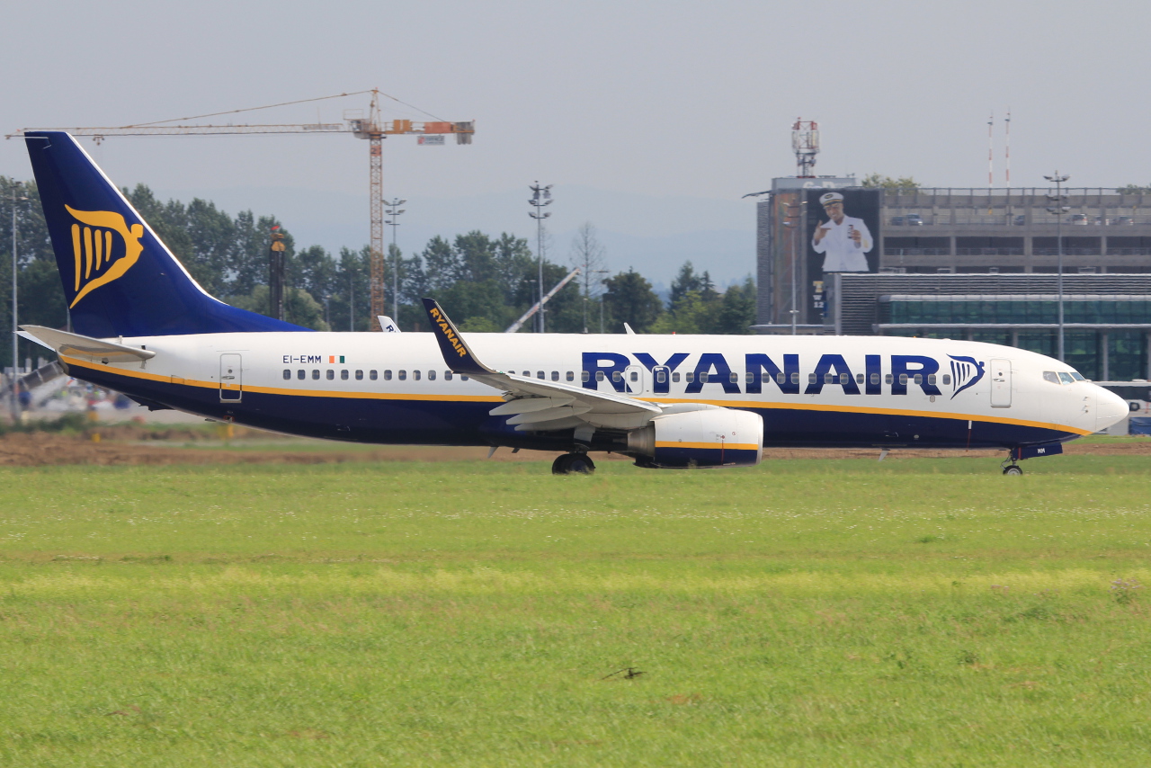 EI-EMM (38514) 2010 Boeing 737-8AS(WL)