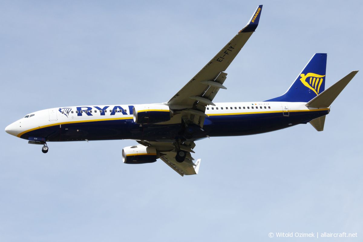 EI-FIY · Boeing 737-8AS(WL) · (FCO / LIRF)