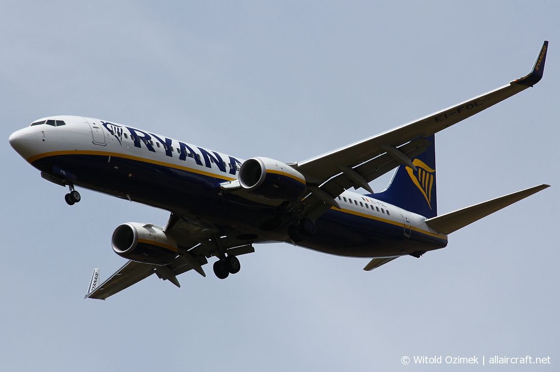 EI-FOL (61580) 2016 Boeing 737-8AS(WL)