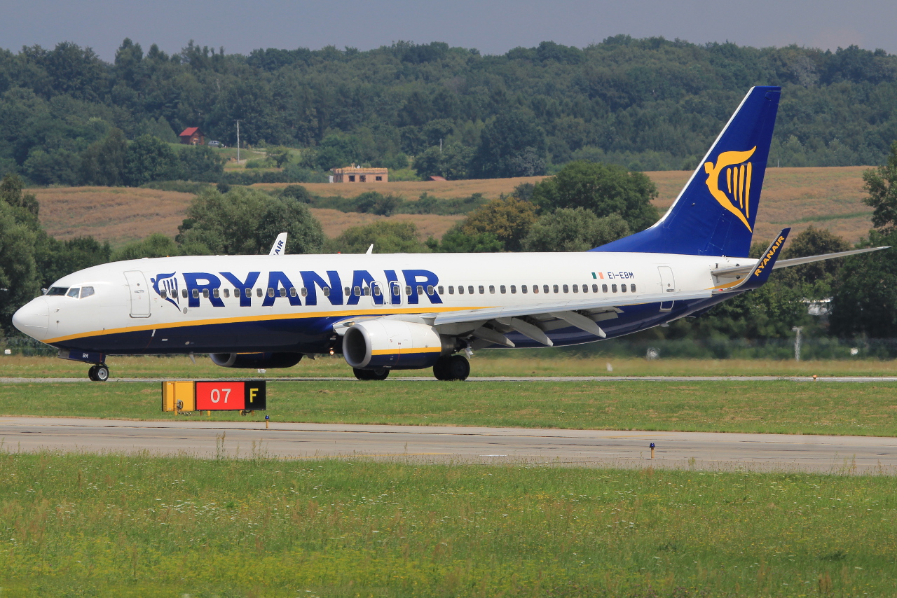 EI-EBM (35002) 2009 Boeing 737-8AS(WL)