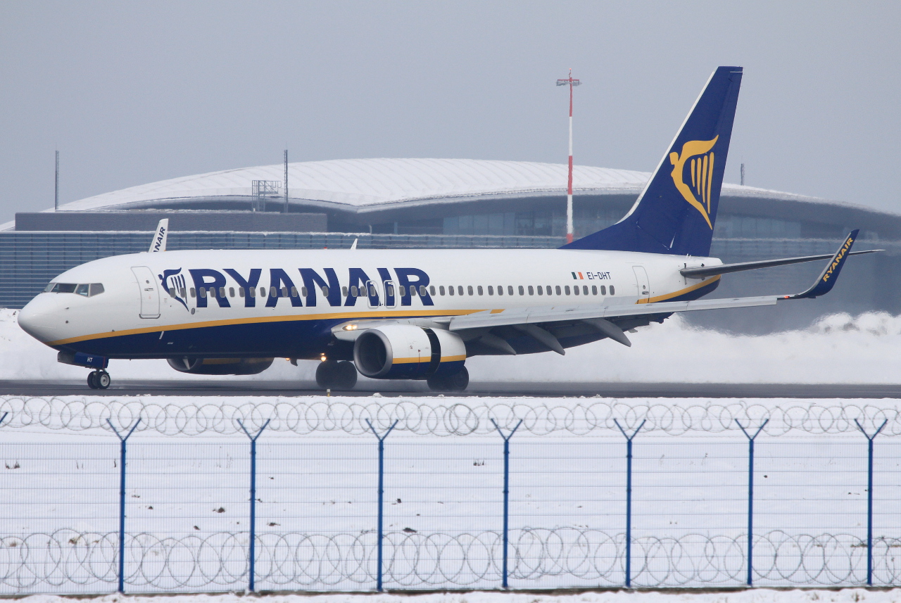 EI-DHT (33581) 2005 Boeing 737-8AS(WL)