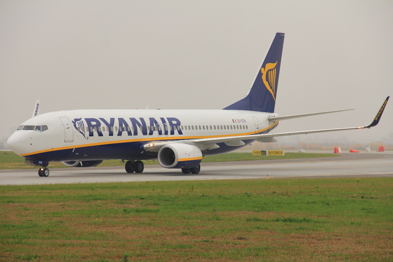 EI-ESX (34998) 2011 Boeing 737-8AS(WL)