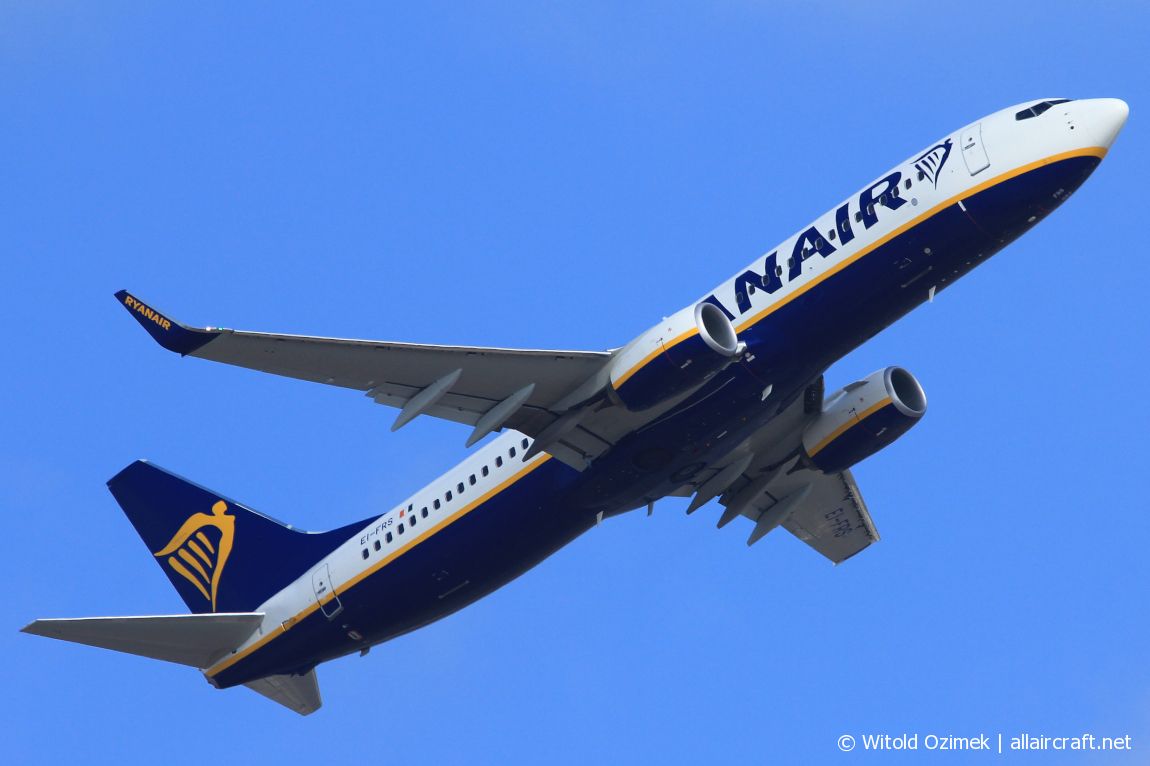 EI-FRS (44745) 2016 Boeing 737-8AS