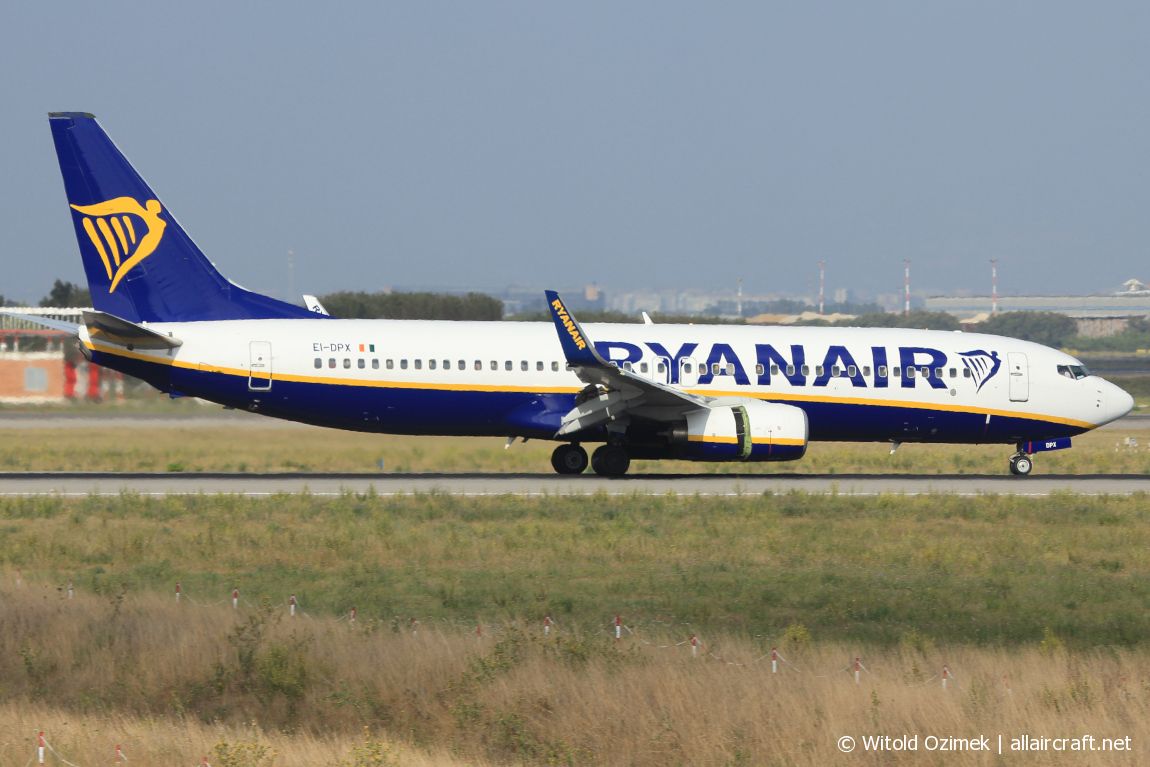 EI-DPX (35553) 2007 Boeing 737-8AS(WL)