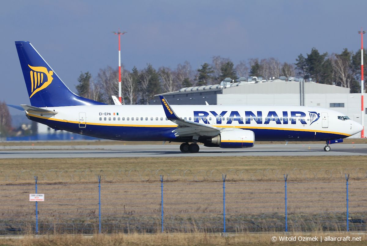 EI-EPA (34987) 2011 Boeing 737-8AS(WL)