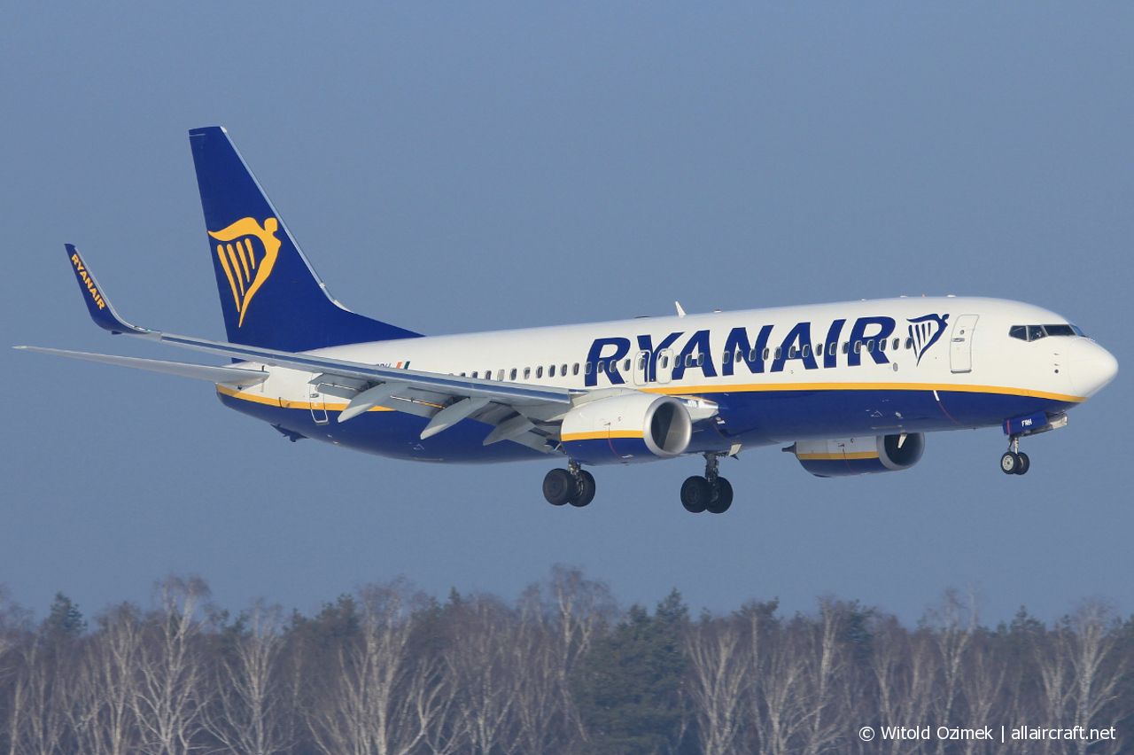 EI-FRH (44736) 2016 Boeing 737-8AS(WL)