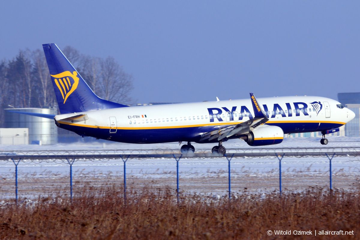 EI-FRH (44736) 2016 Boeing 737-8AS(WL)