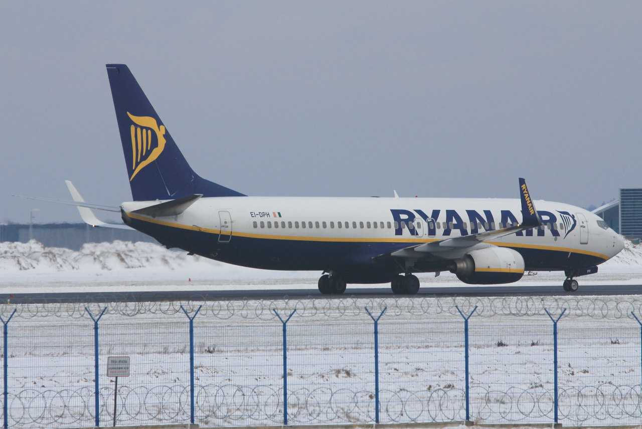 EI-DPH · Boeing 737-8AS(WL) · (RZE / EPRZ)
