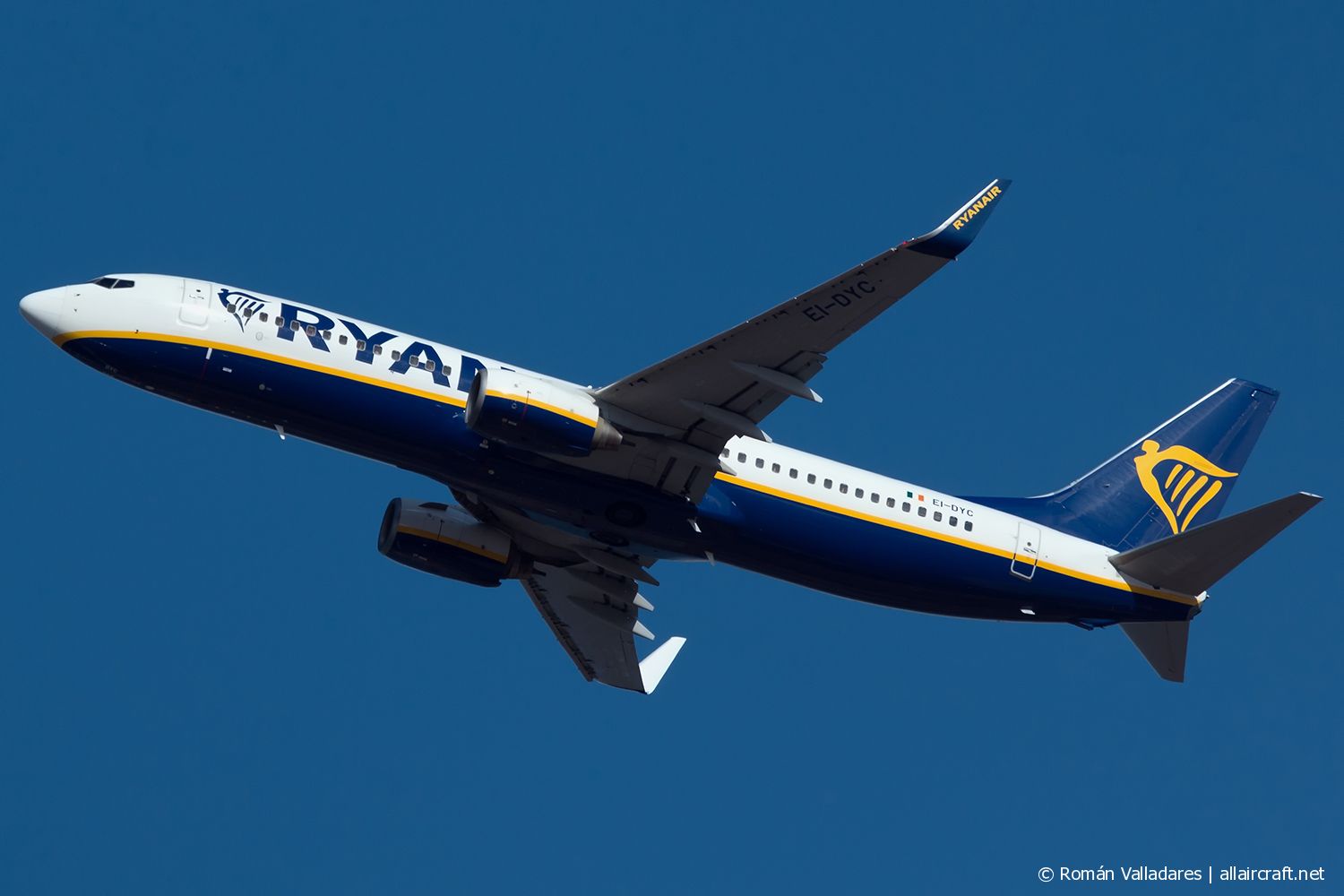 EI-DYC (36567) 2008 Boeing 737-8AS(WL)